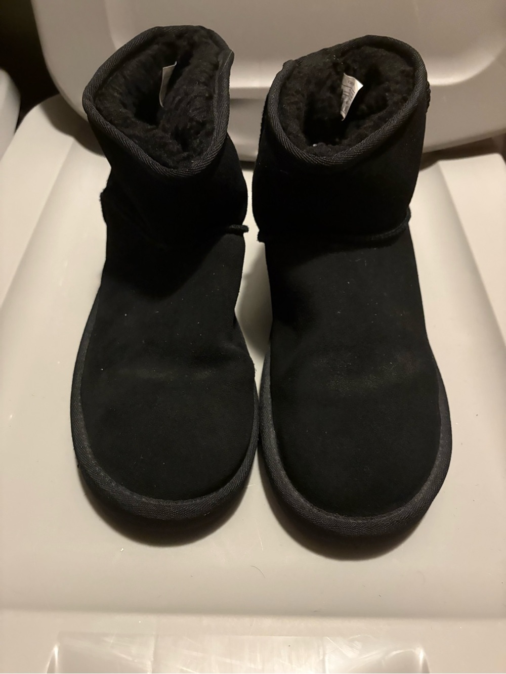 Koolaburra Black Cozy Short Winter Boots